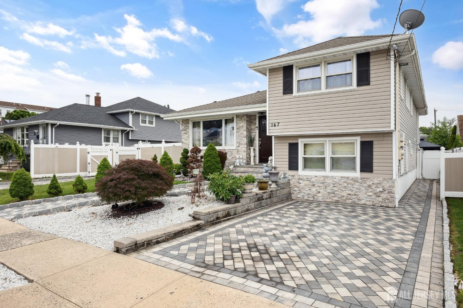 147 James Street Image 4