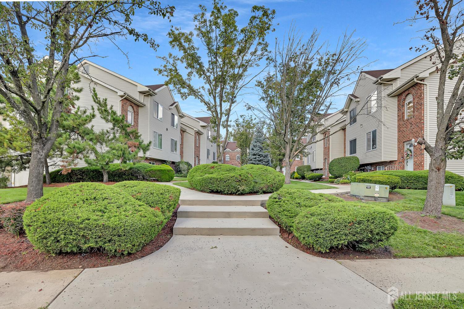 402 Holly Drive 402 Image 2