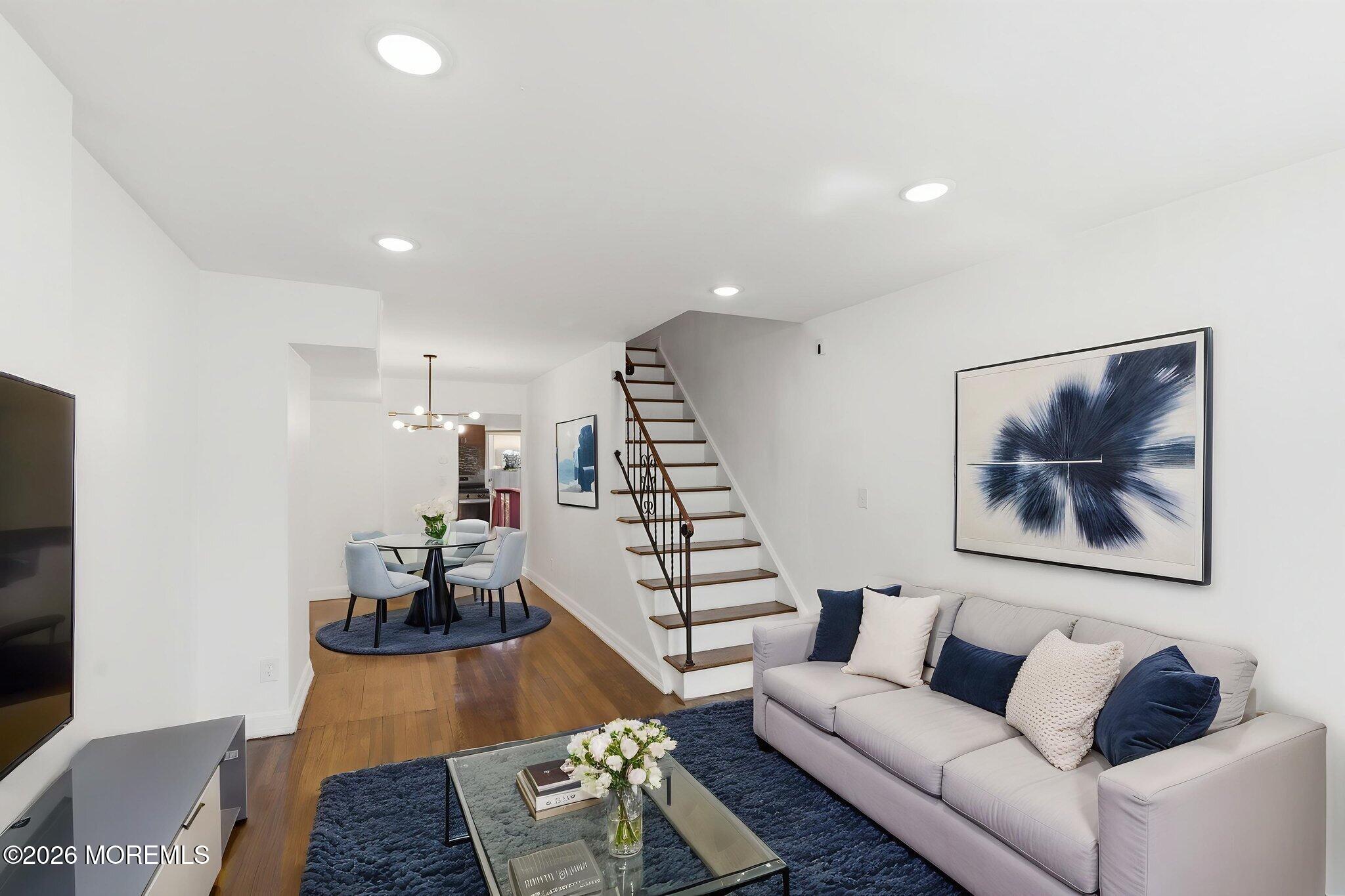 8 Van Nostrand Avenue, Jersey City, NJ, 07305