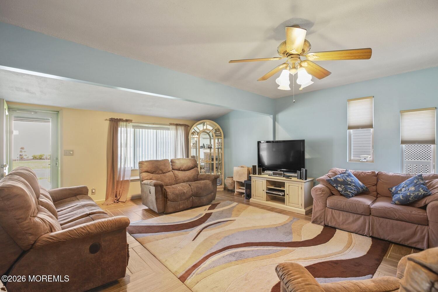 445 Seaman Avenue Image 3