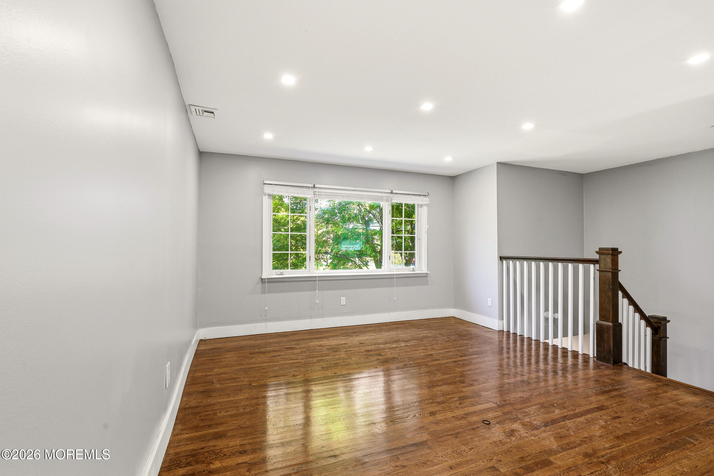 687 Northstream Drive Image 5