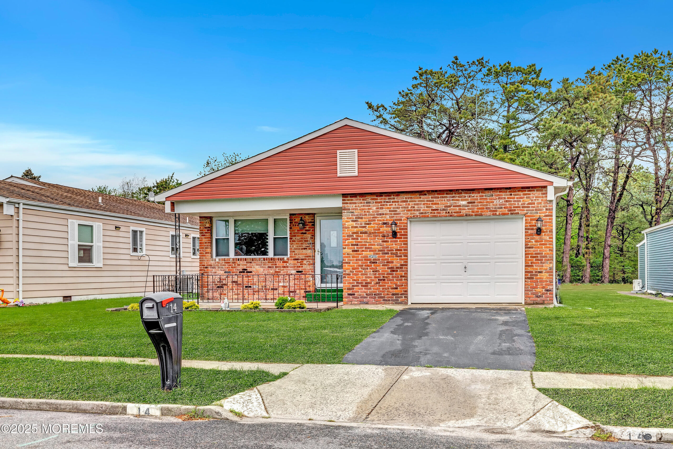 14 Santiago Drive Image 2