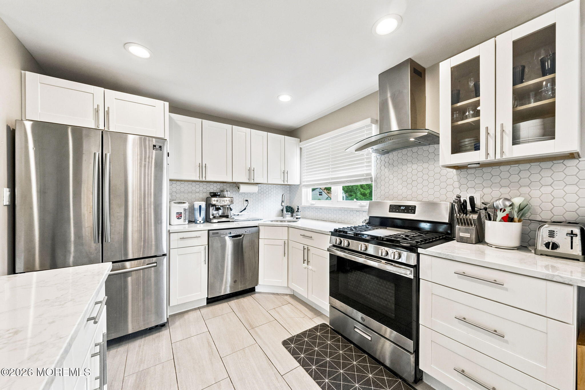 9 Meyer Road, Edison, NJ, 08817 image 18