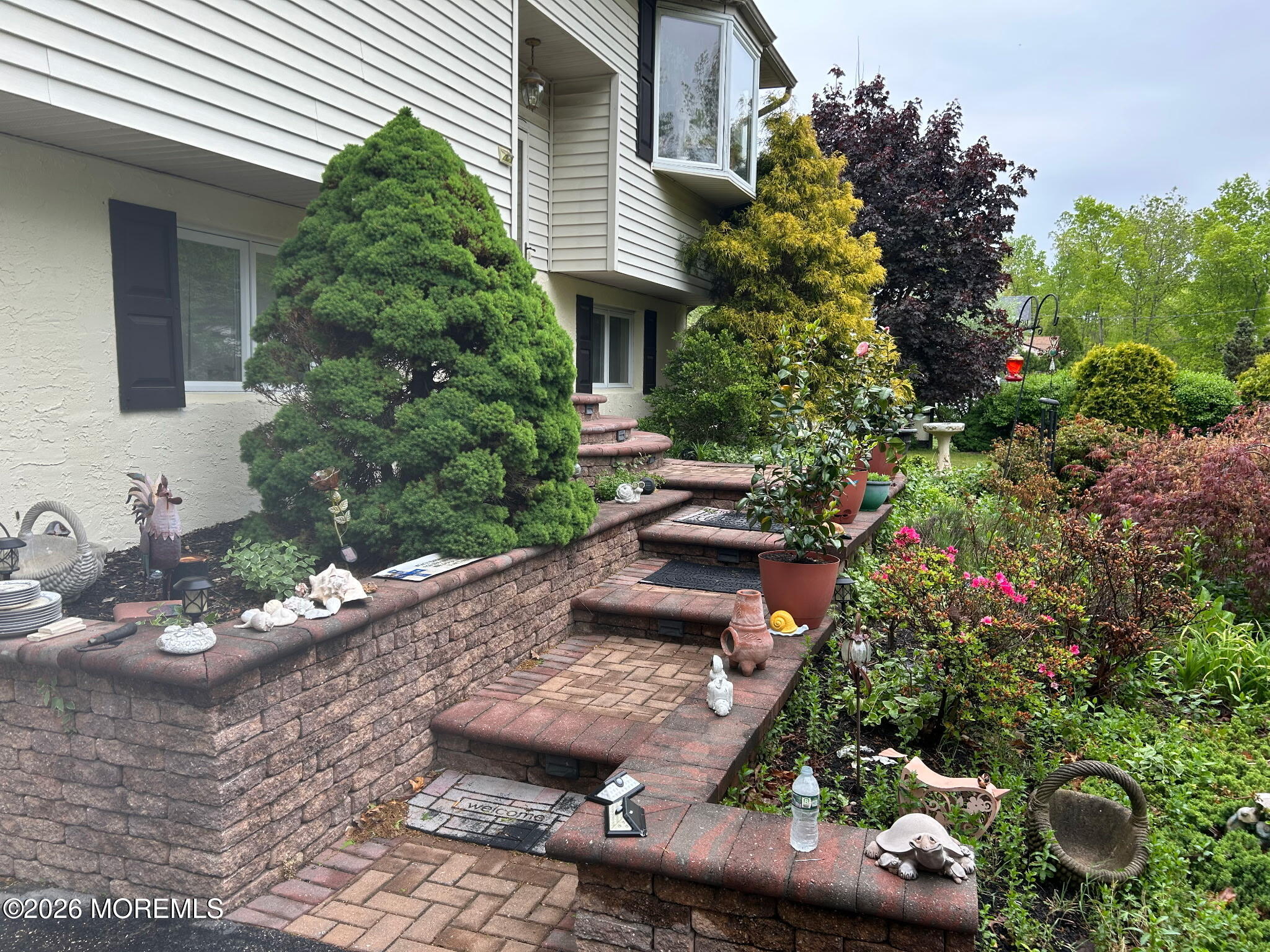 646 Salem Avenue Image 2