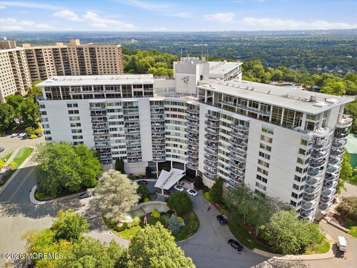 1 Claridge Drive 501 Image 2