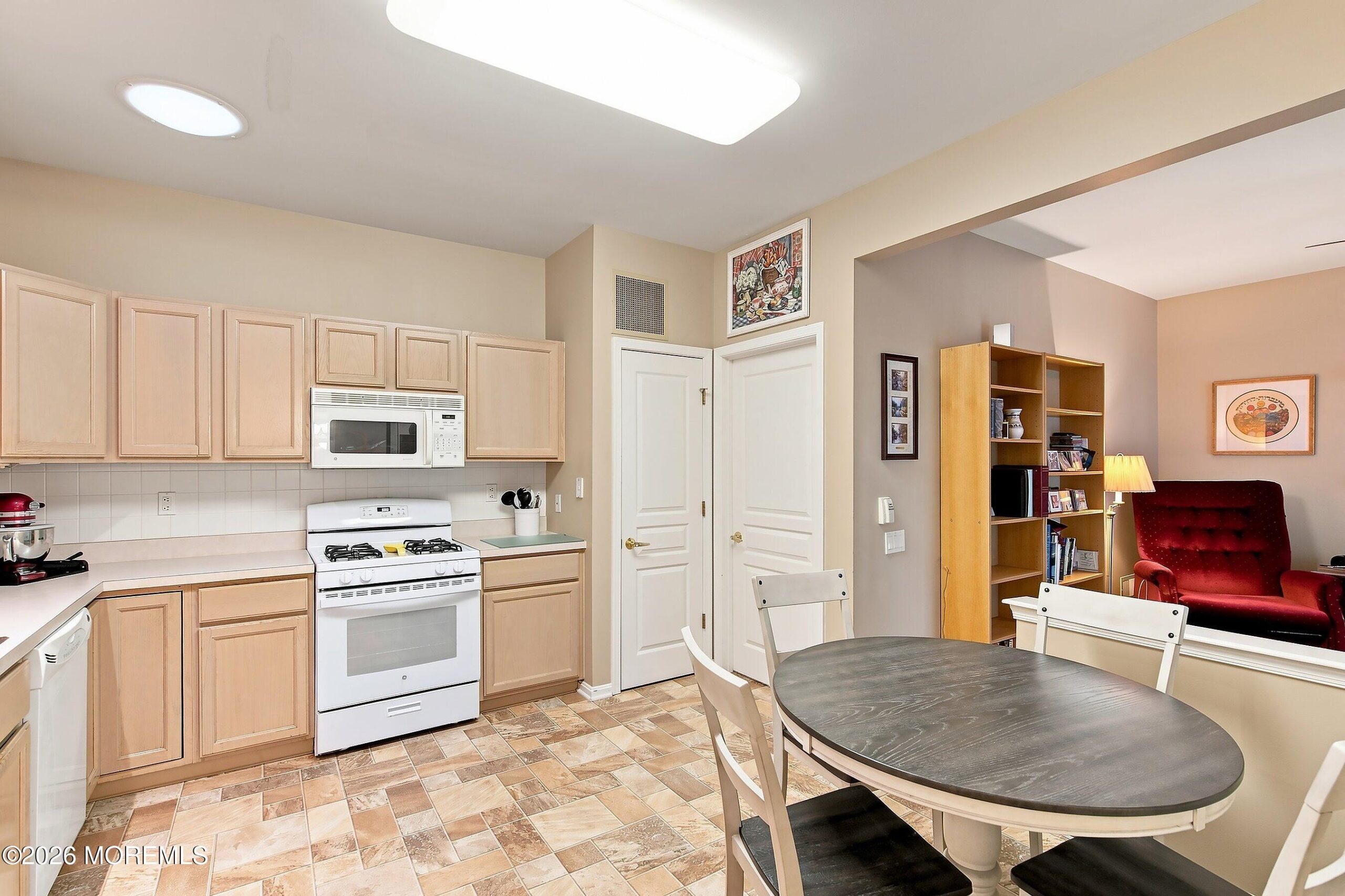 405 Harrier Drive 405, Monroe Twp, NJ, 08831 image 15