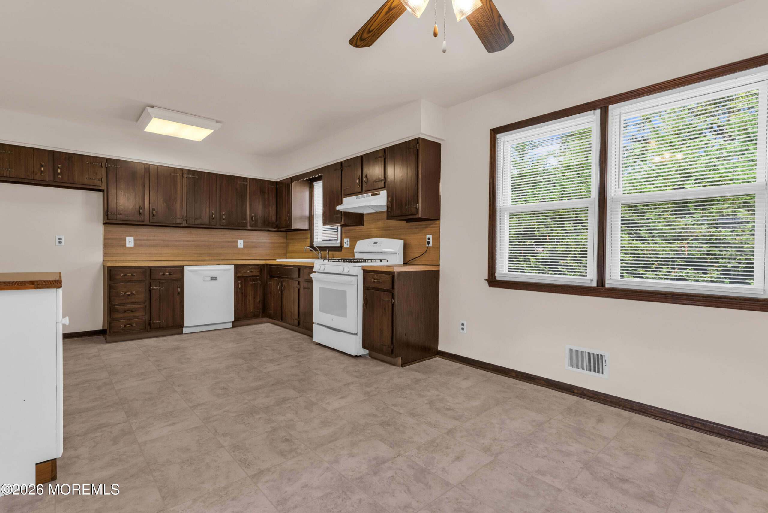 1118 Longboat Avenue, Beachwood, NJ, 08722 image 18