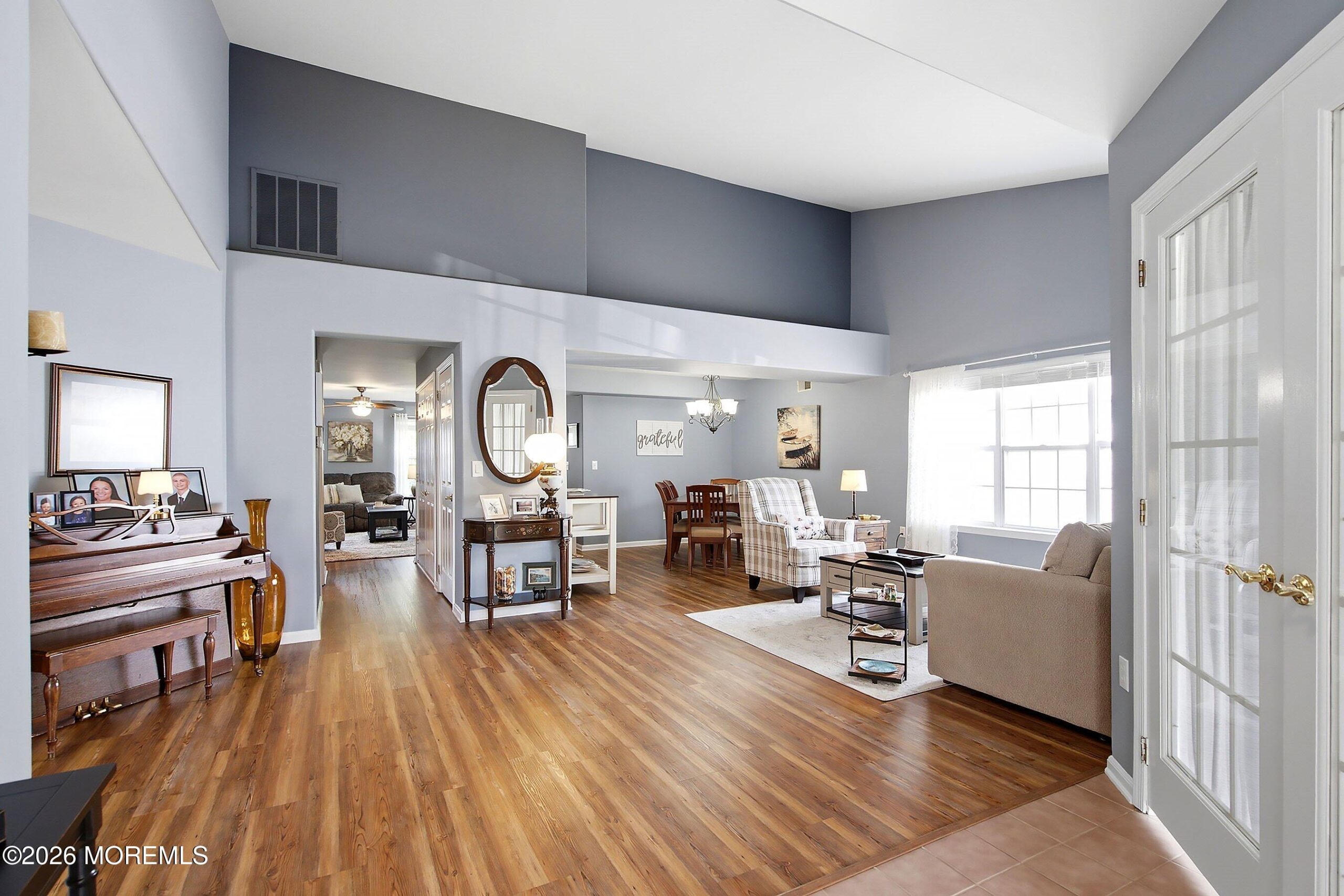 1219 Thornbury Lane A Image 3