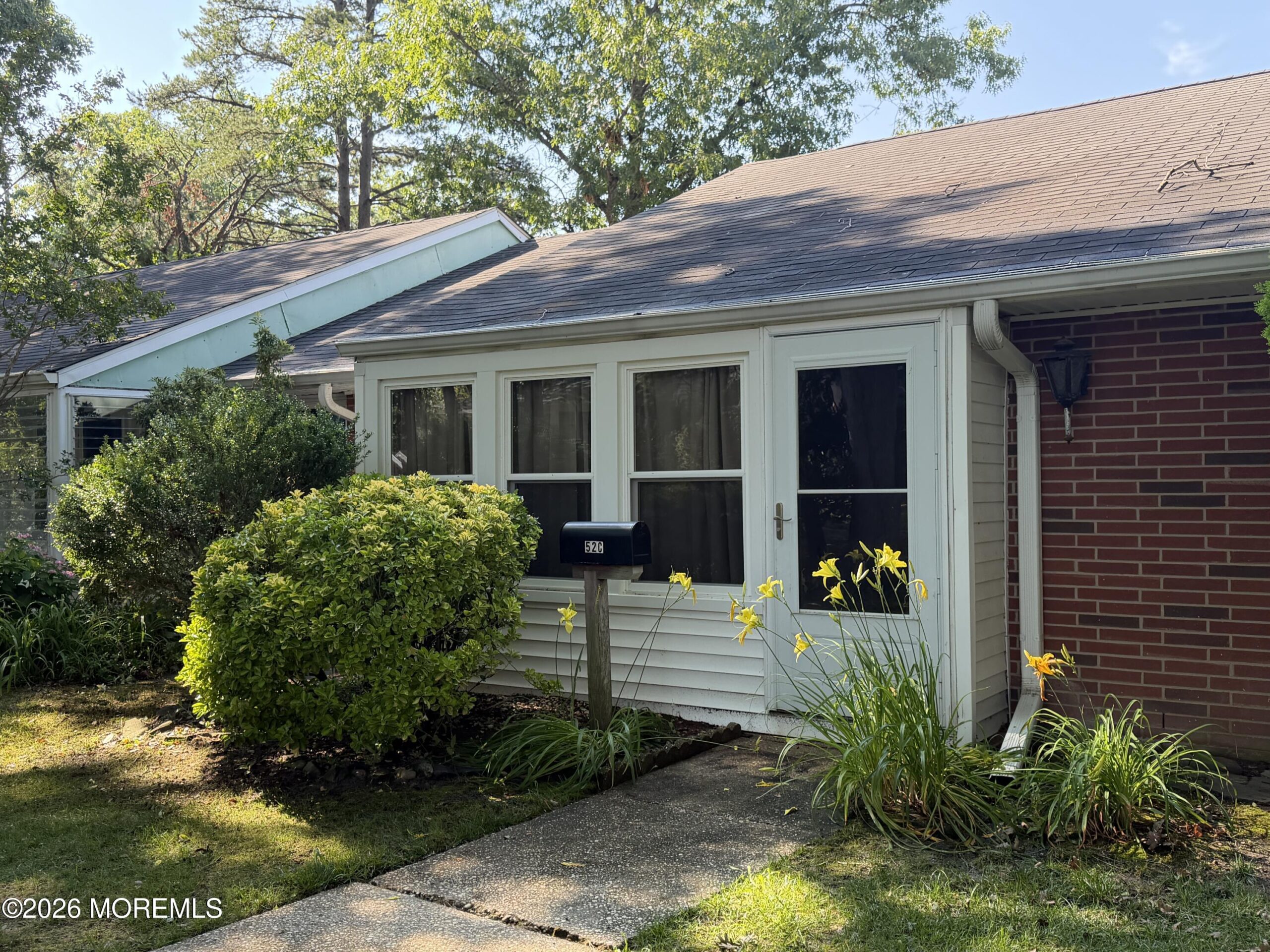 52C Cambridge Court Image 2
