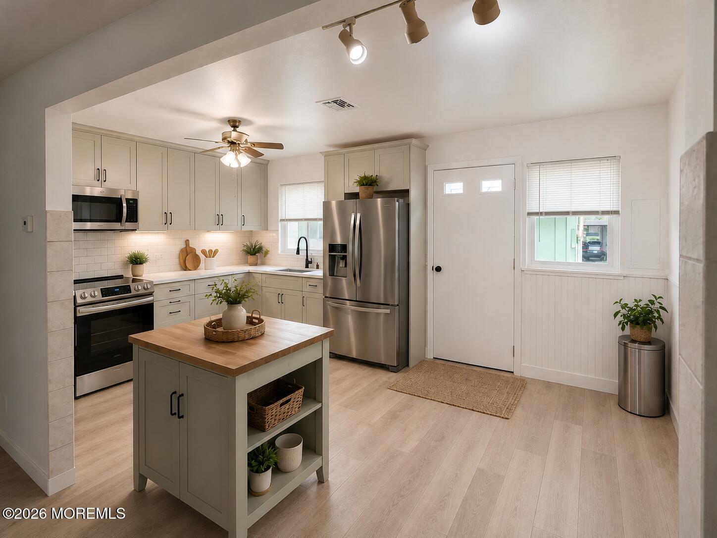 52C Cambridge Court Image 5