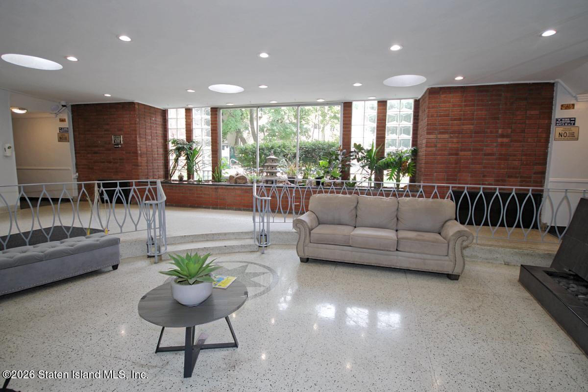 55 Austin Place #2r Image 3