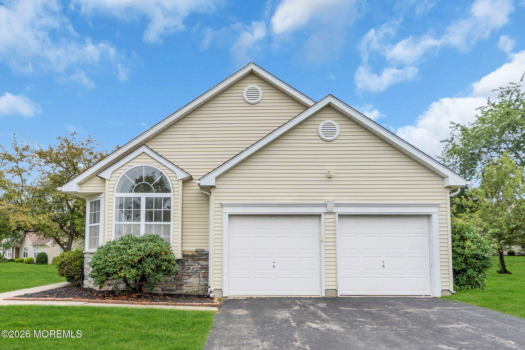 2464 Spring Hill Drive Image 3