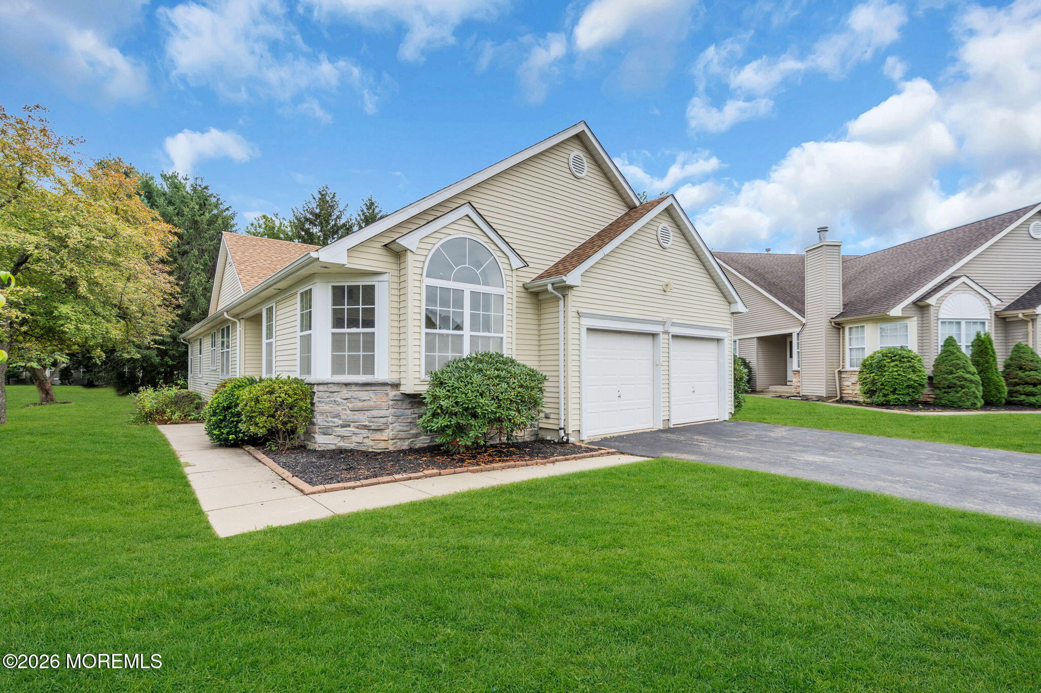 2464 Spring Hill Drive Image 2