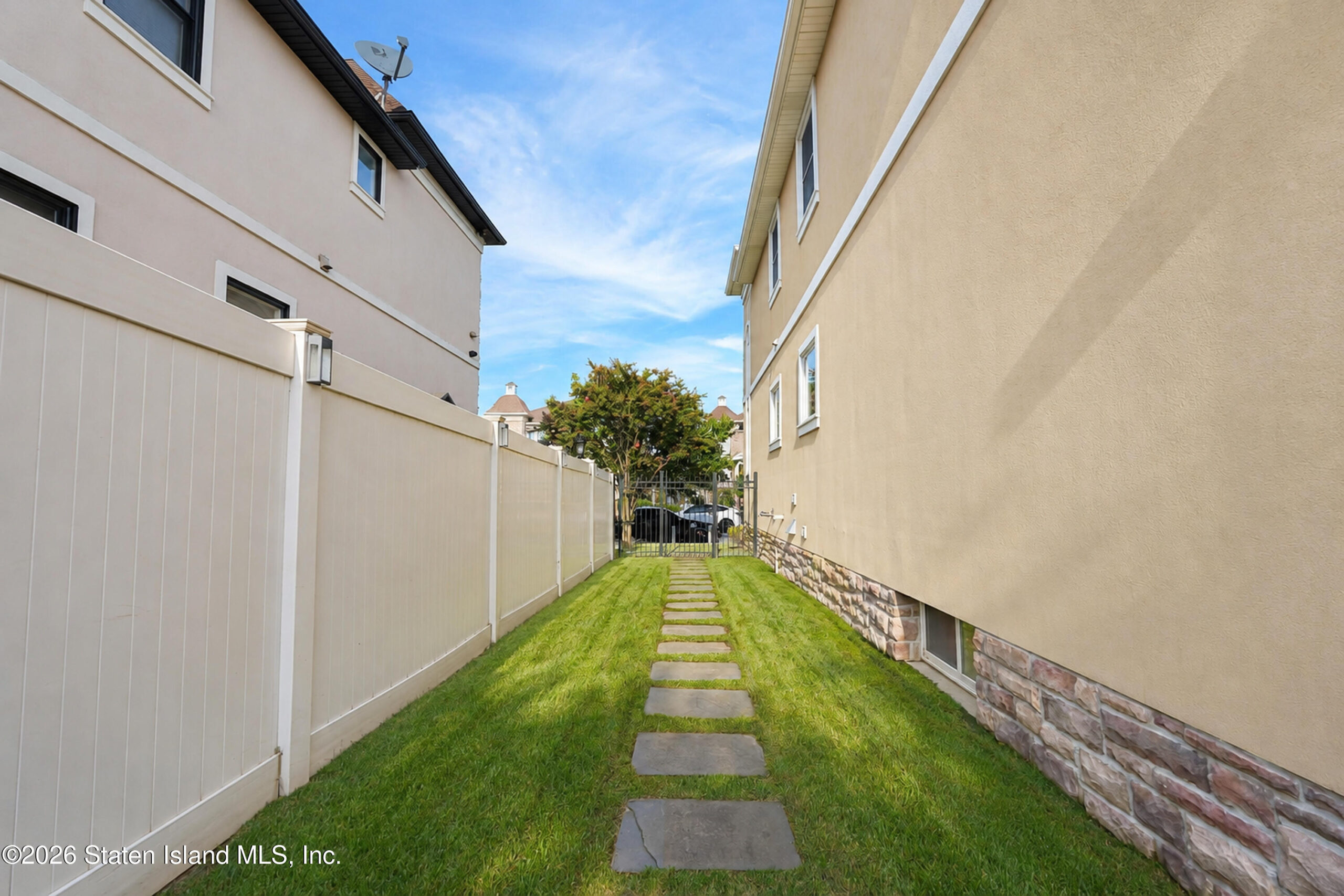 76 St. Edward Lane, Staten Island, NY, 10309 image 61