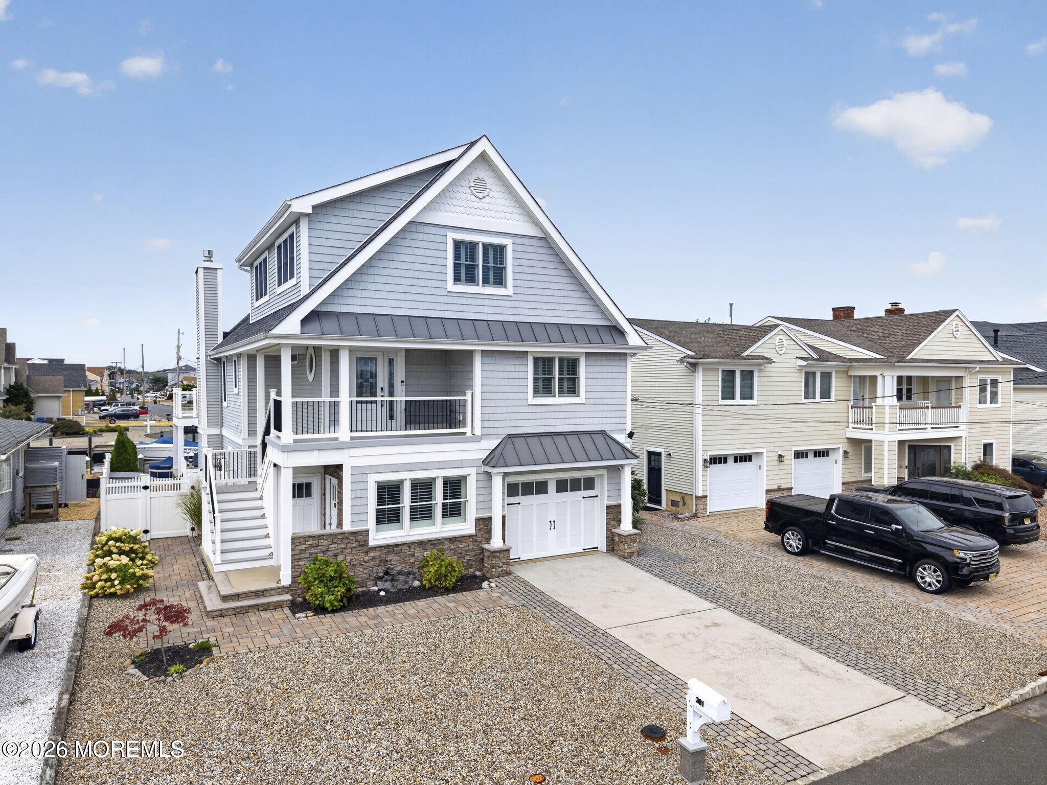 381 Aldo Drive Image 4