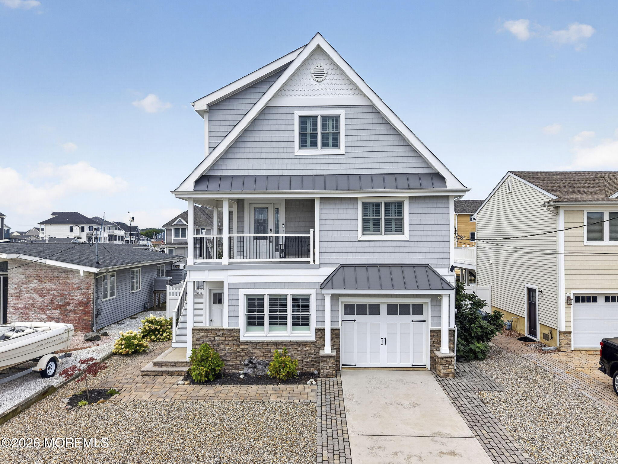 381 Aldo Drive Image 3