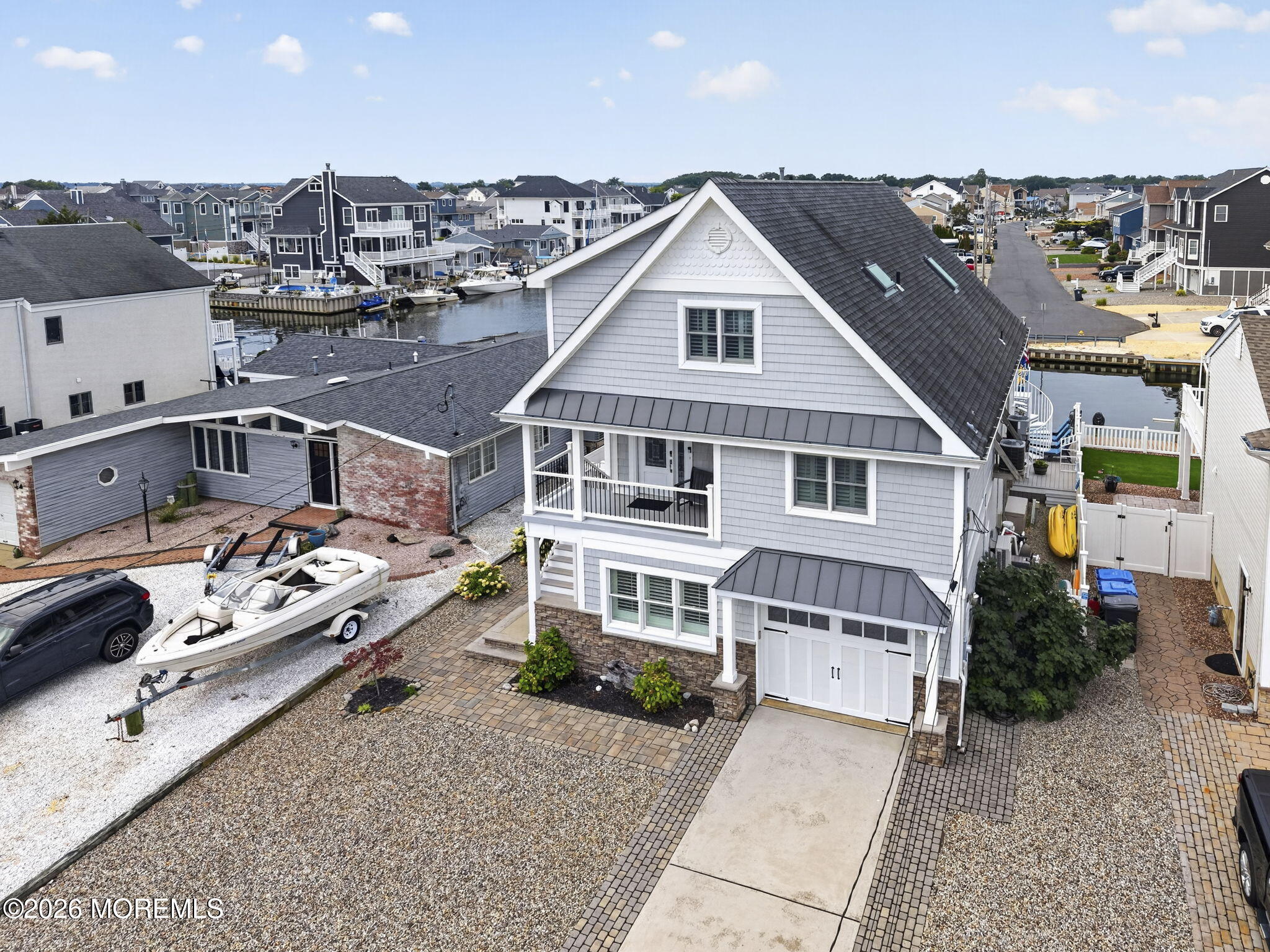 381 Aldo Drive Image 2