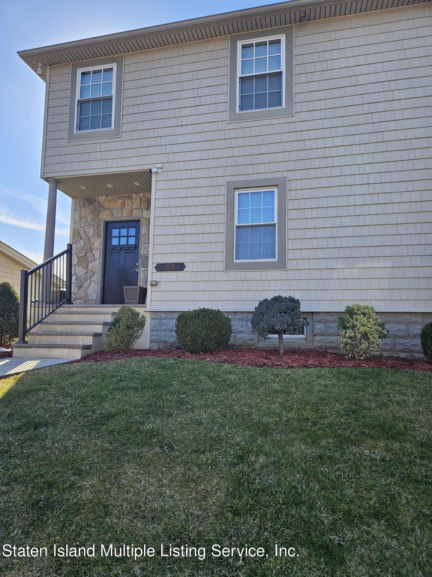 12 Oswego Street, Staten Island, NY, 10301