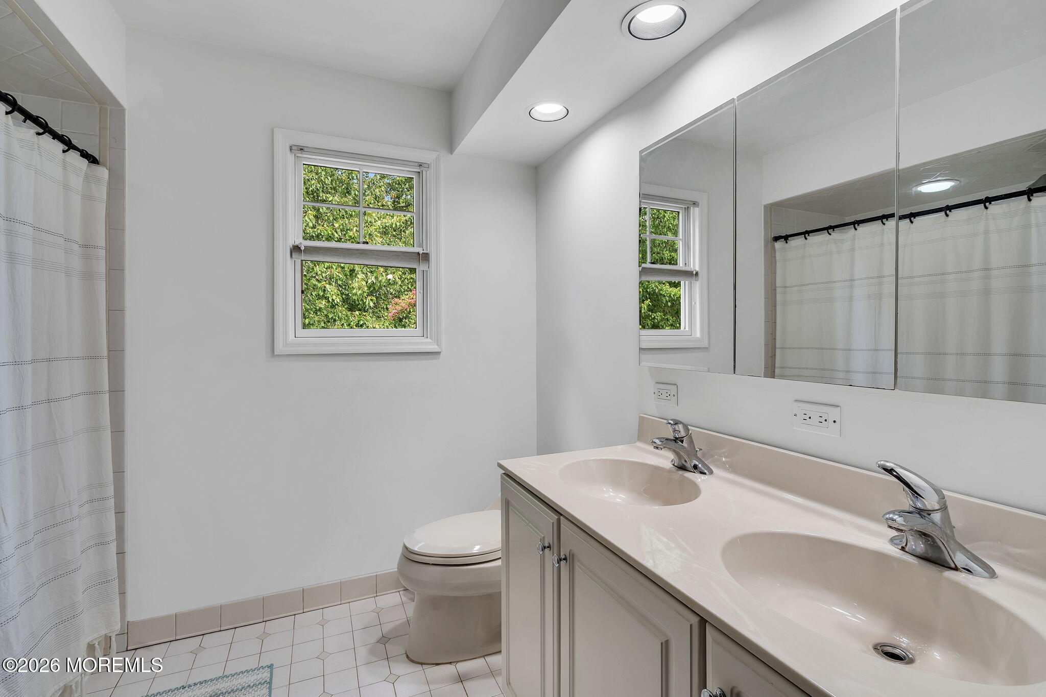 36 Foster Street, Red Bank, NJ, 07701 image 25