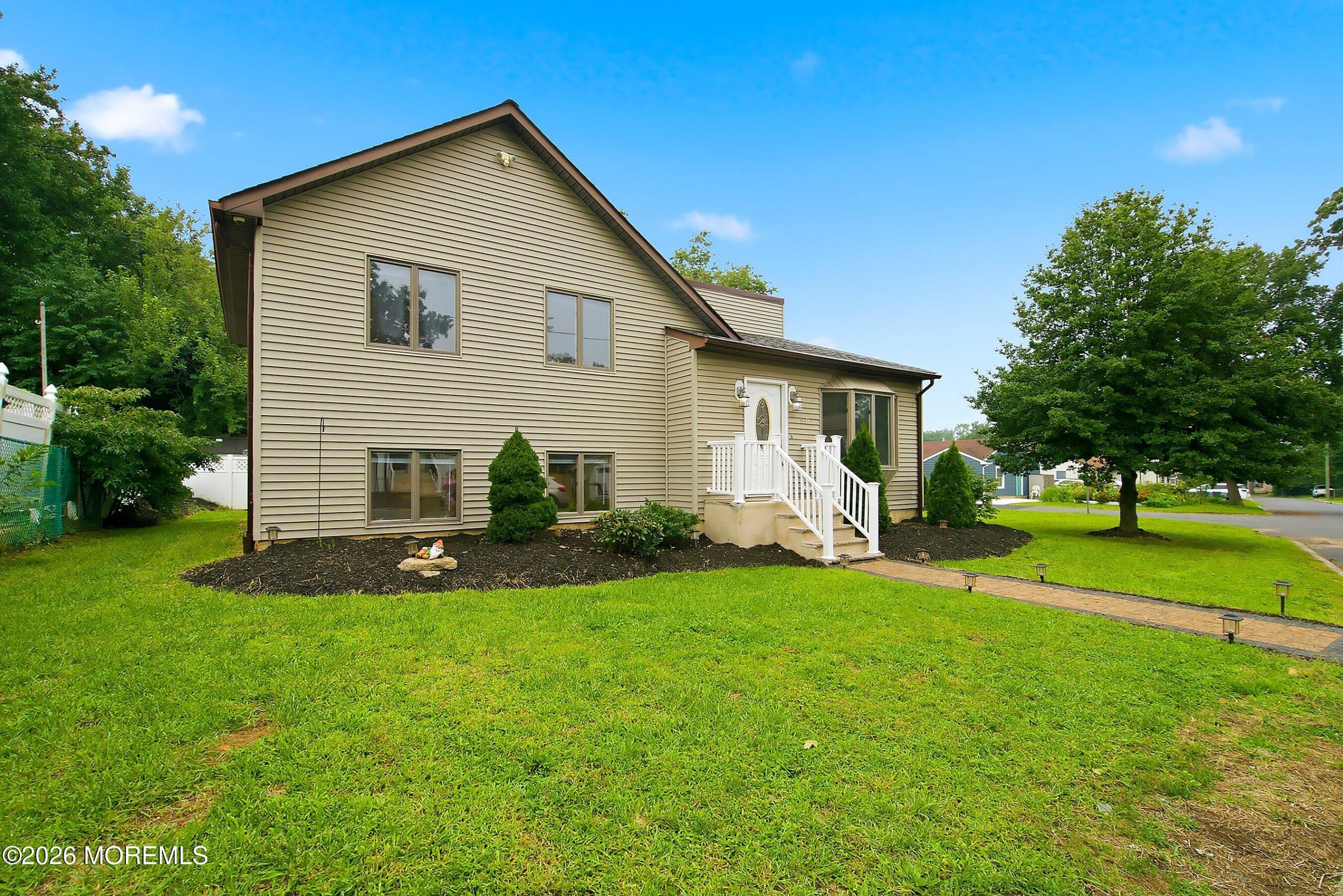 897 Brookside Avenue Image 2