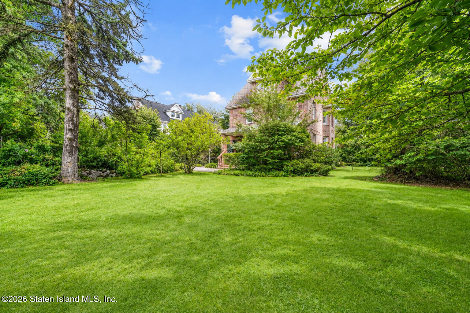 4490 Hylan Boulevard Image 5