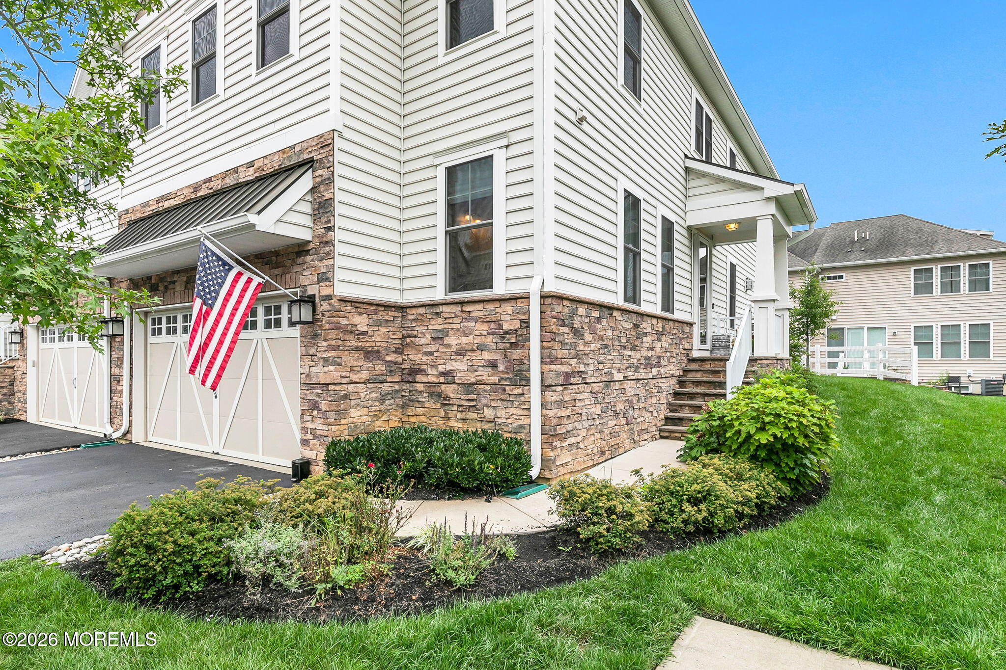 48 Eckert Drive 4103 Image 2