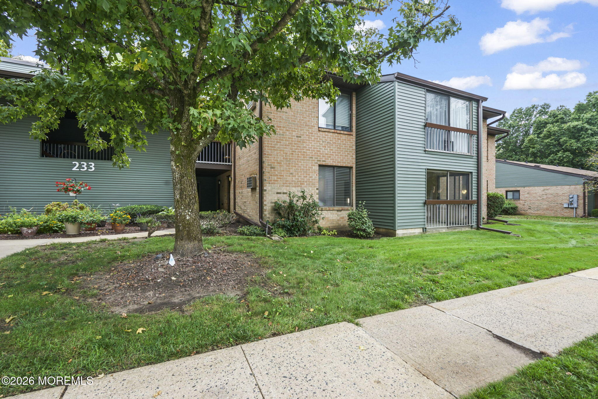 233 Medford Court E, Manalapan, NJ, 07726