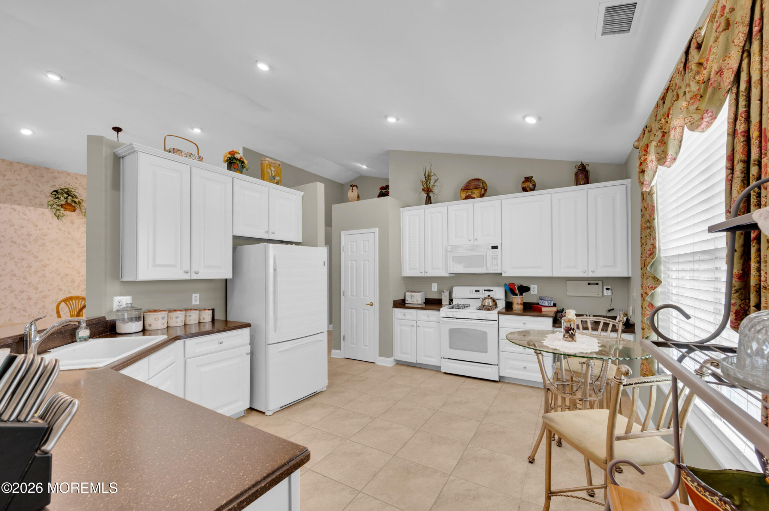 29 Nottingham Way, Jackson, NJ, 08527 image 7