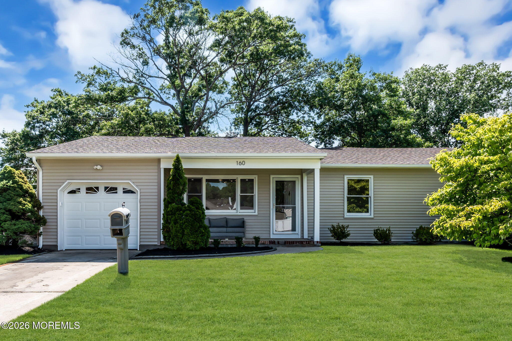 160 Berkeley Drive Image 2