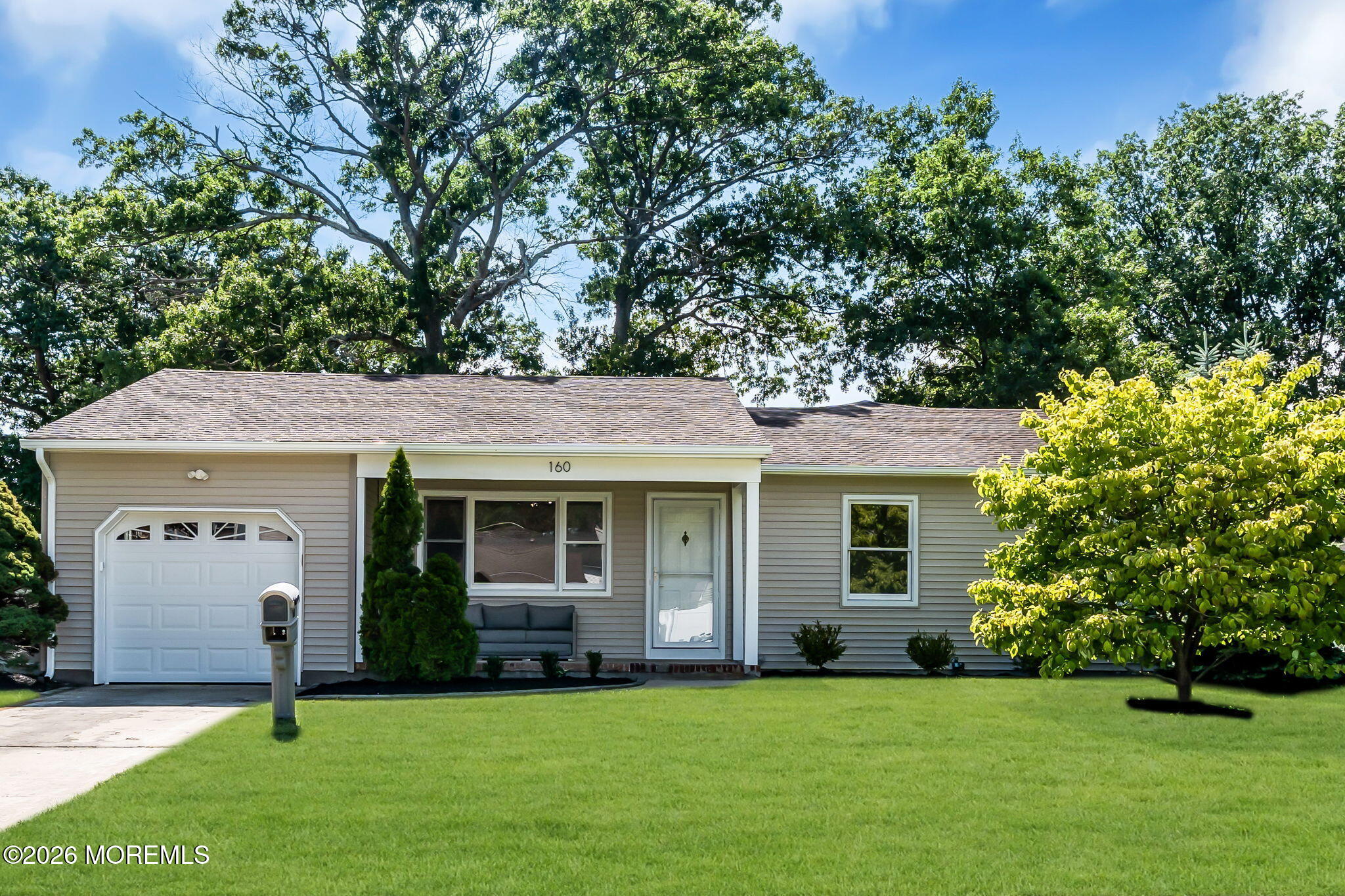 160 Berkeley Drive Image 3