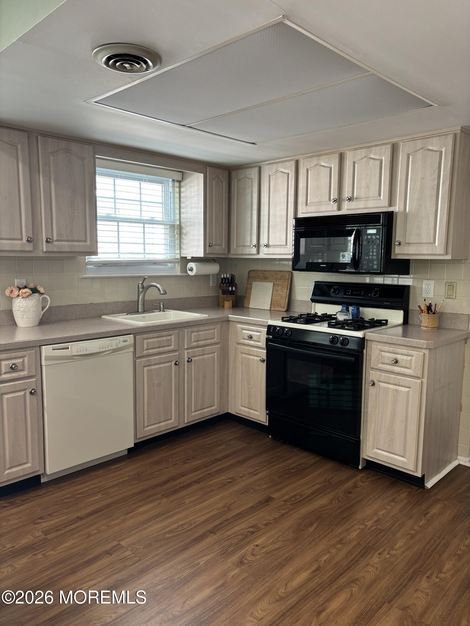 23 Hastings Drive, Forked River, NJ, 08731 image 11