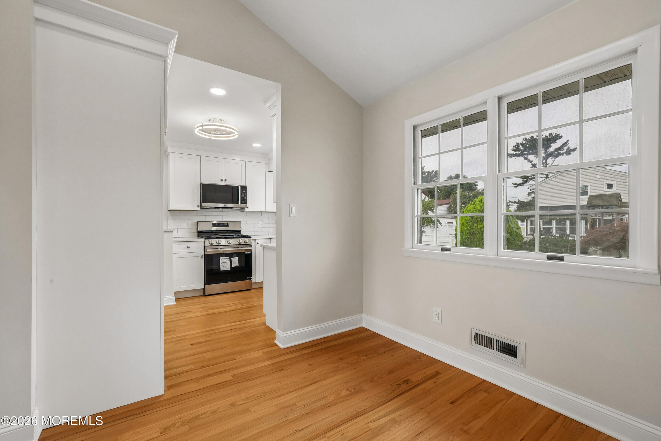 11 Suburban Road, Clark, NJ, 07066 image 9