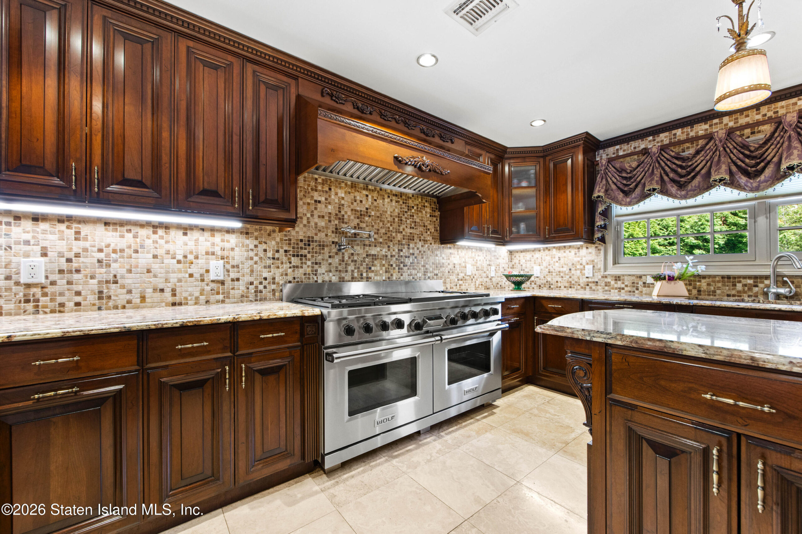 347 Deere Park Place, Staten Island, NY, 10301 image 8