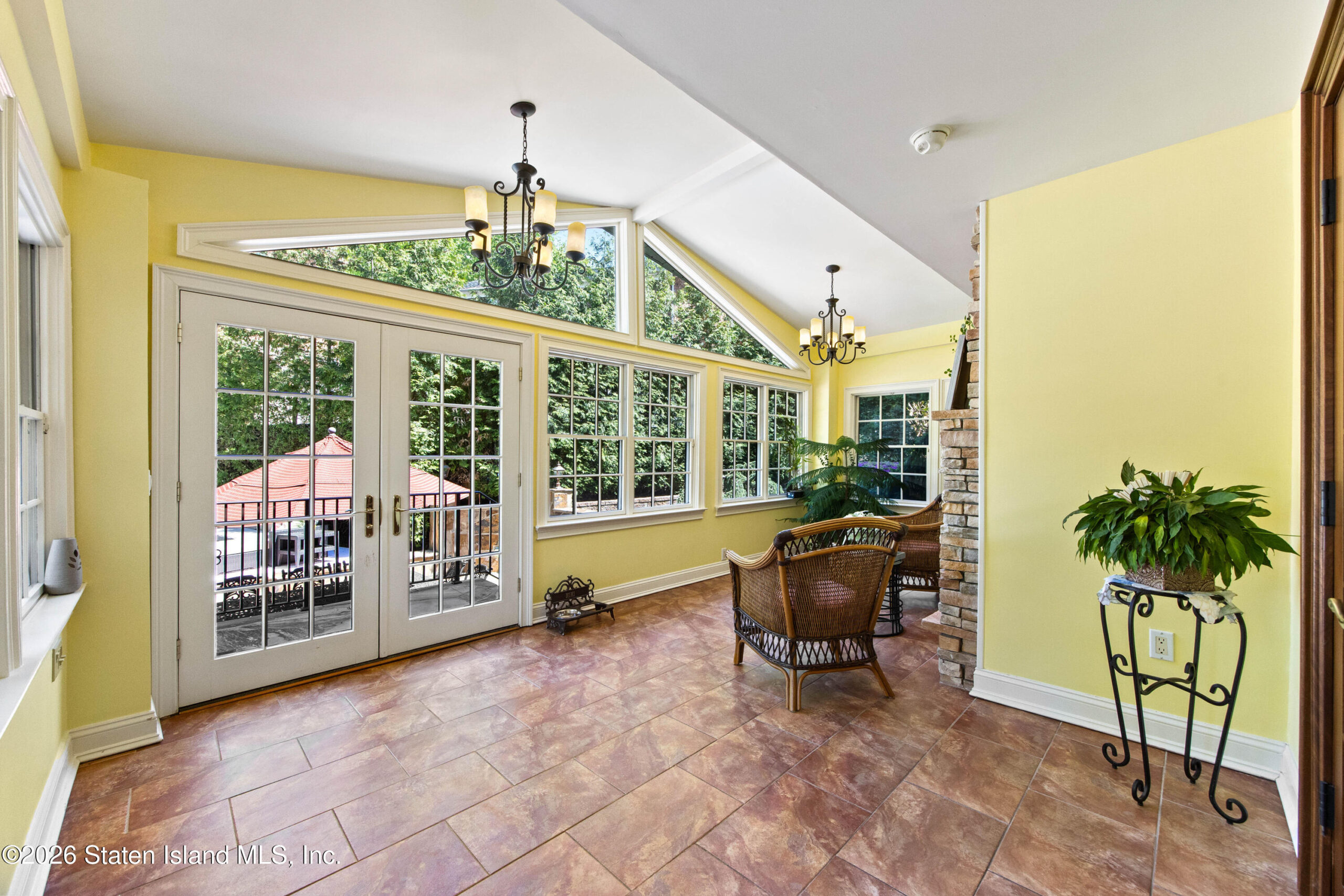 347 Deere Park Place, Staten Island, NY, 10301 image 16