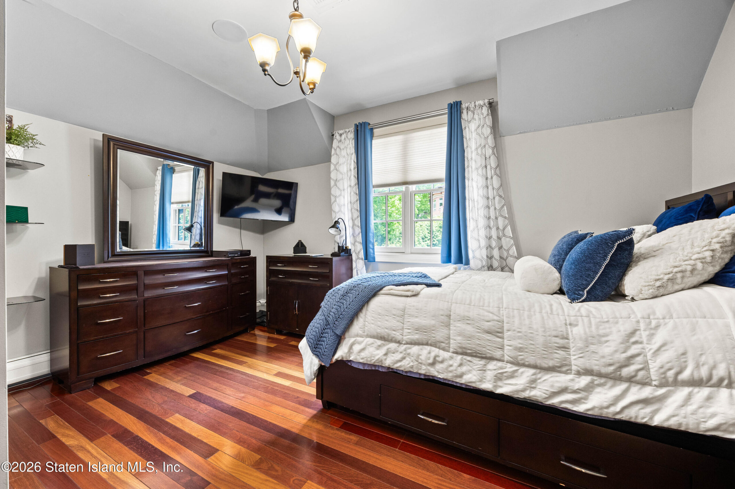 347 Deere Park Place, Staten Island, NY, 10301 image 29