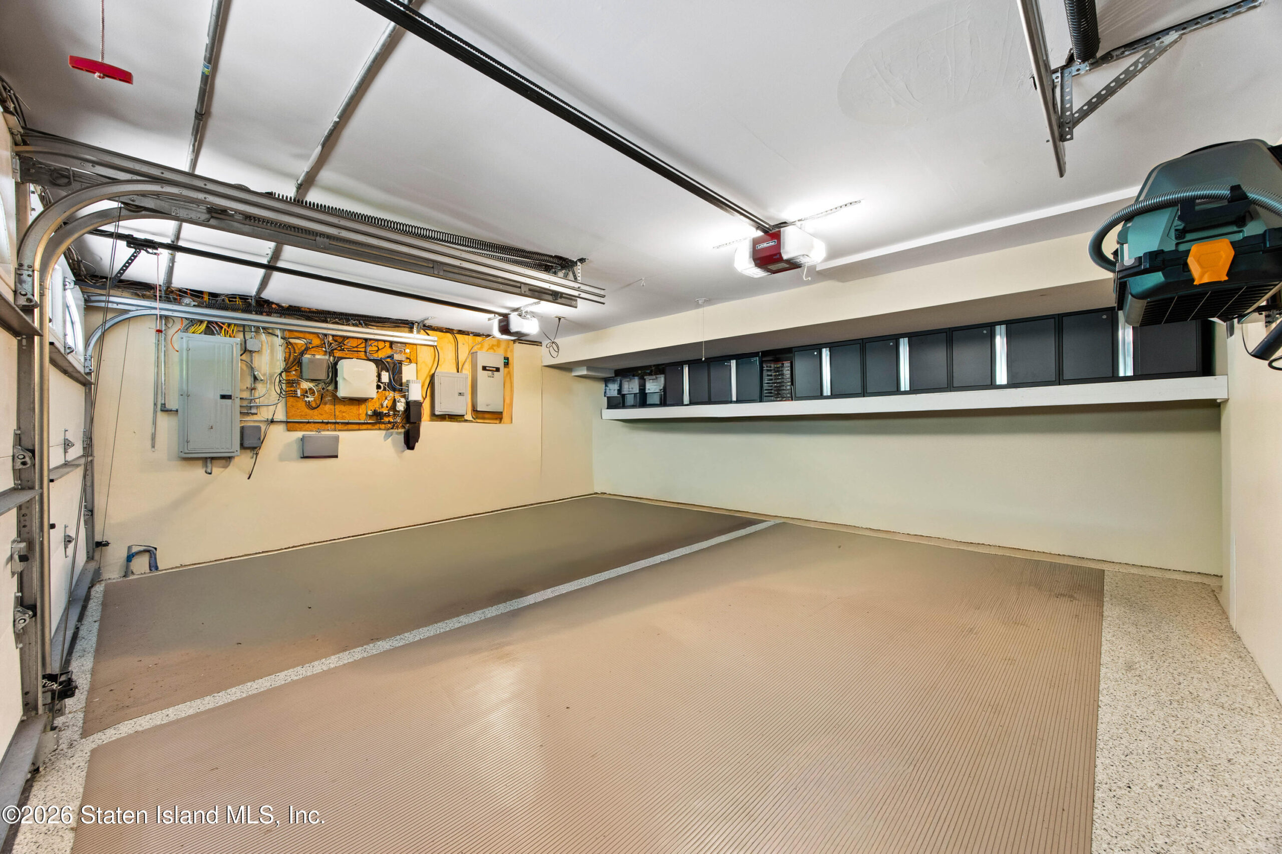 347 Deere Park Place, Staten Island, NY, 10301 image 37