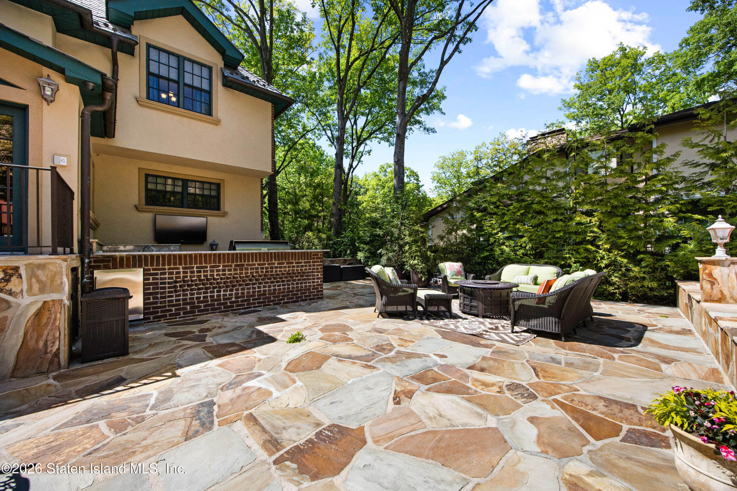347 Deere Park Place, Staten Island, NY, 10301 image 45