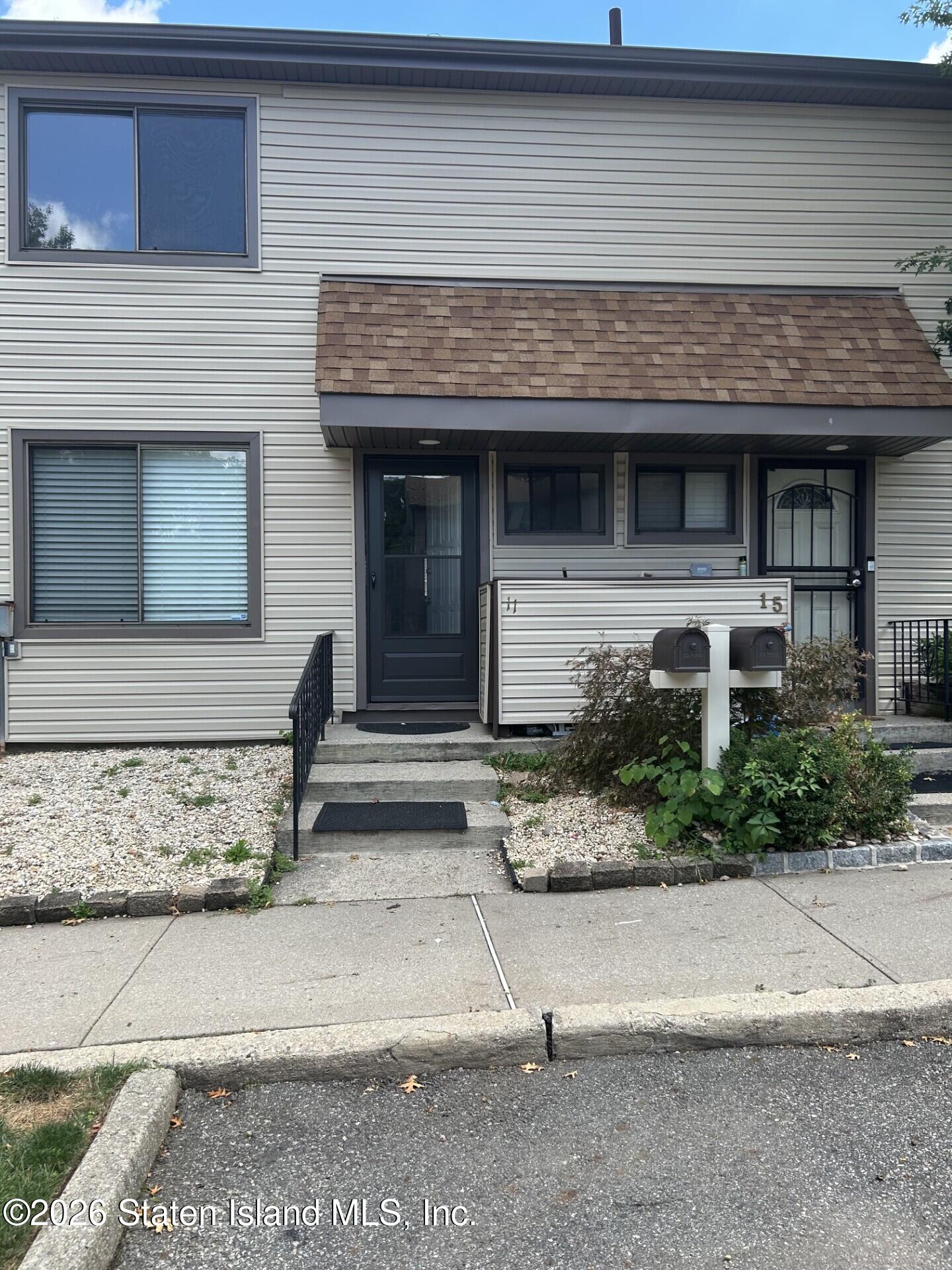 11 Azalea Court, Staten Island, NY, 10309