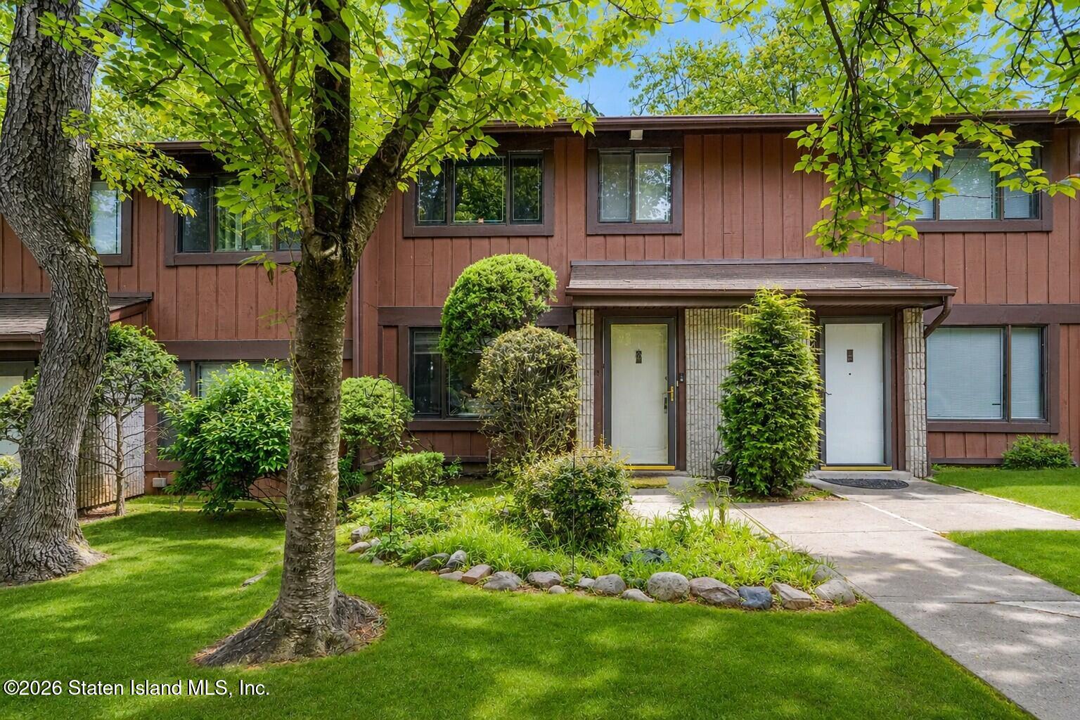 76 Belmar Drive, Staten Island, NY, 10314