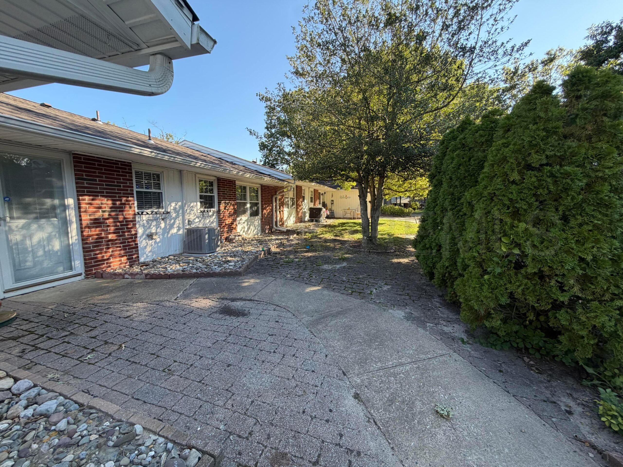 600C Lake Point Drive Image 2