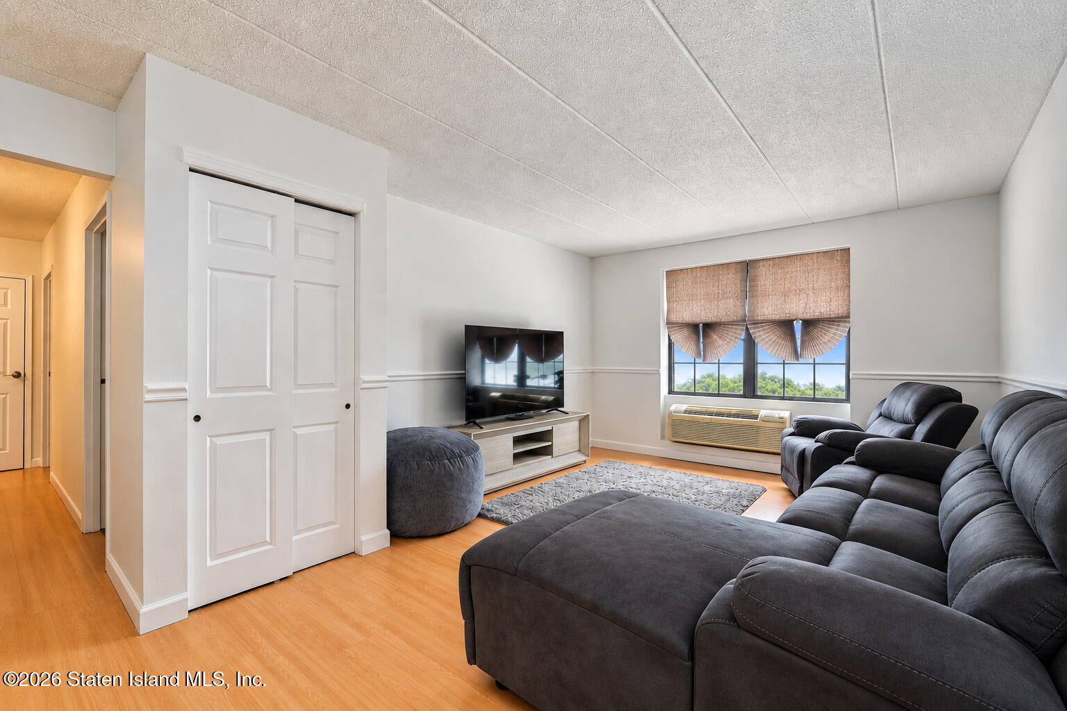 490 Clove Road #1h Image 4