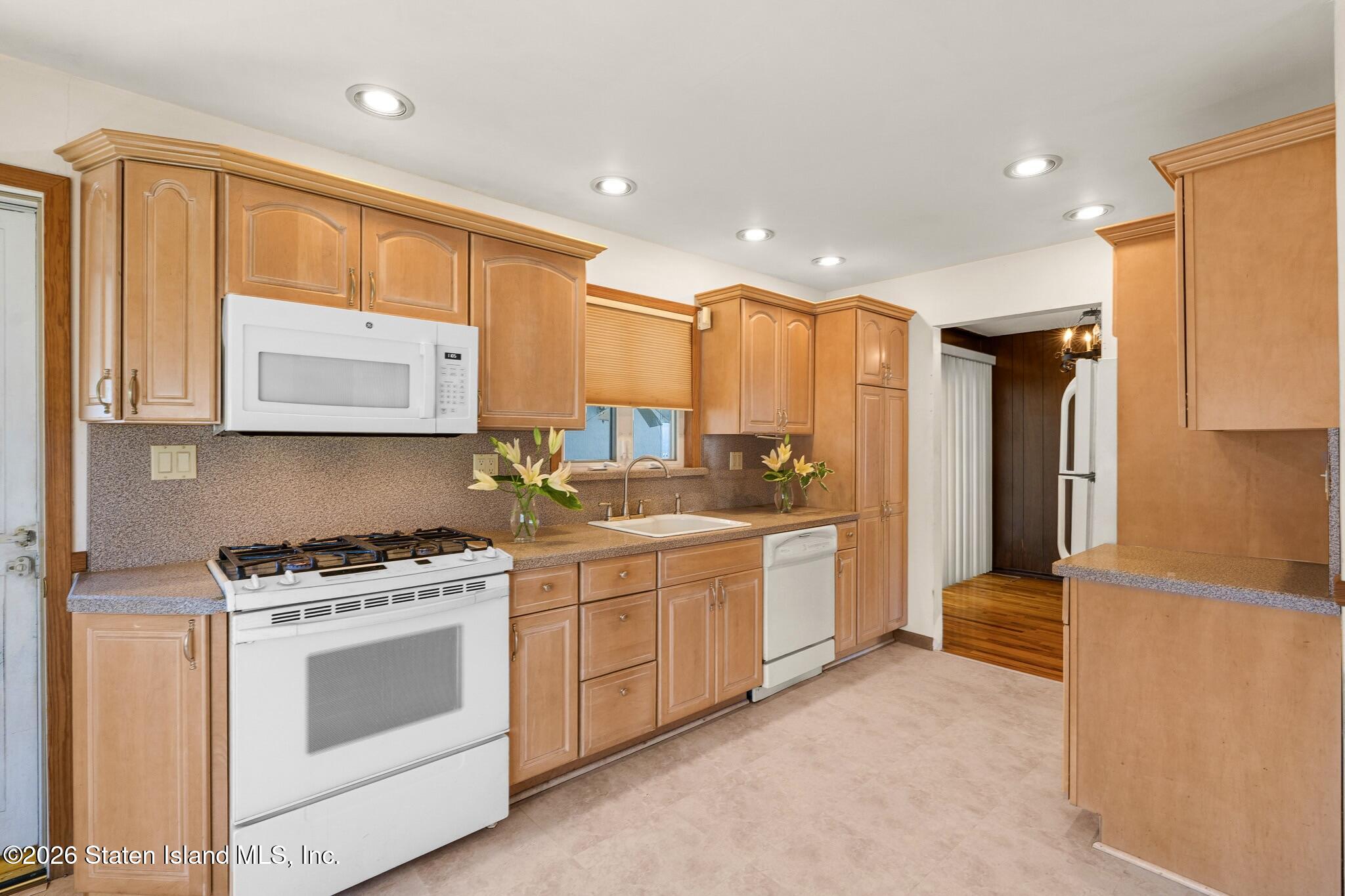 172 Wieland Avenue, Staten Island, NY, 10309 image 9