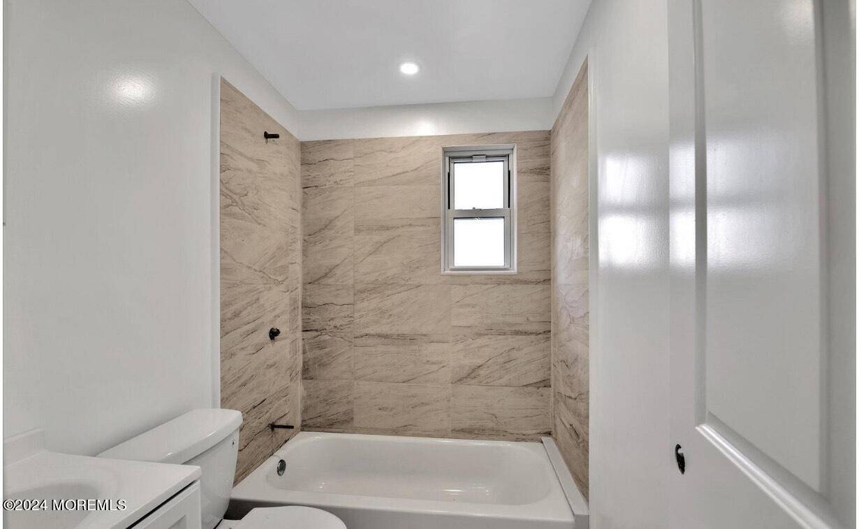 192 W 5th Street Image 2