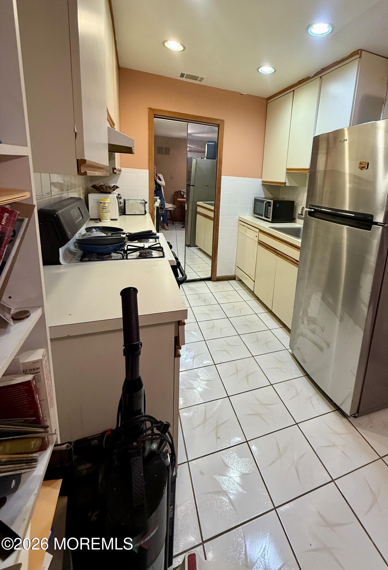 2 Montana Court 327, Matawan, NJ, 07747 image 9