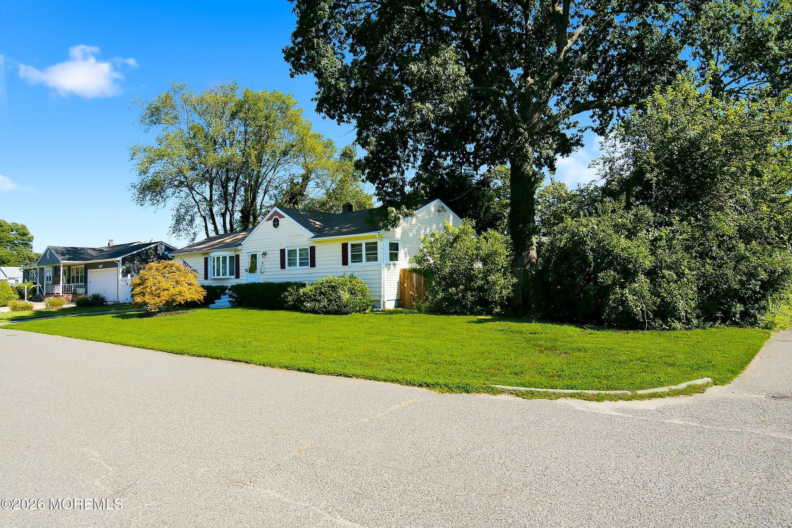 4 River Park Drive Image 2