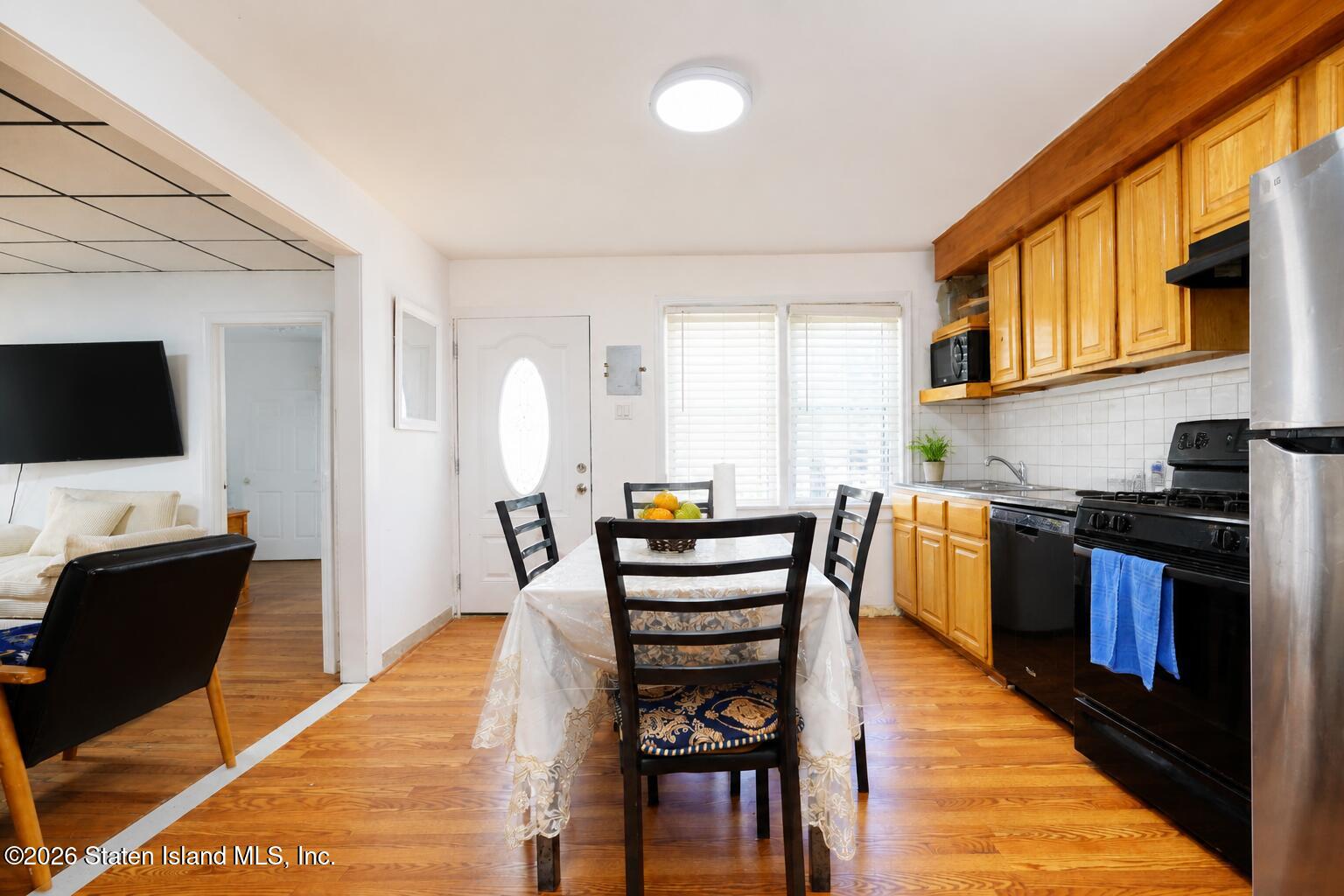 12 Doty Avenue, Staten Island, NY, 10305 image 8