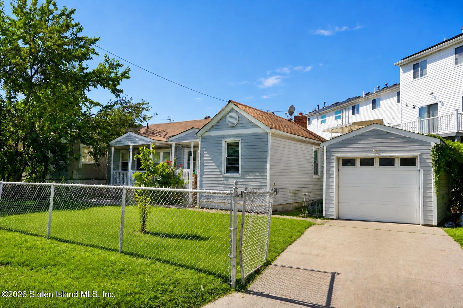 12 Doty Avenue Image 5