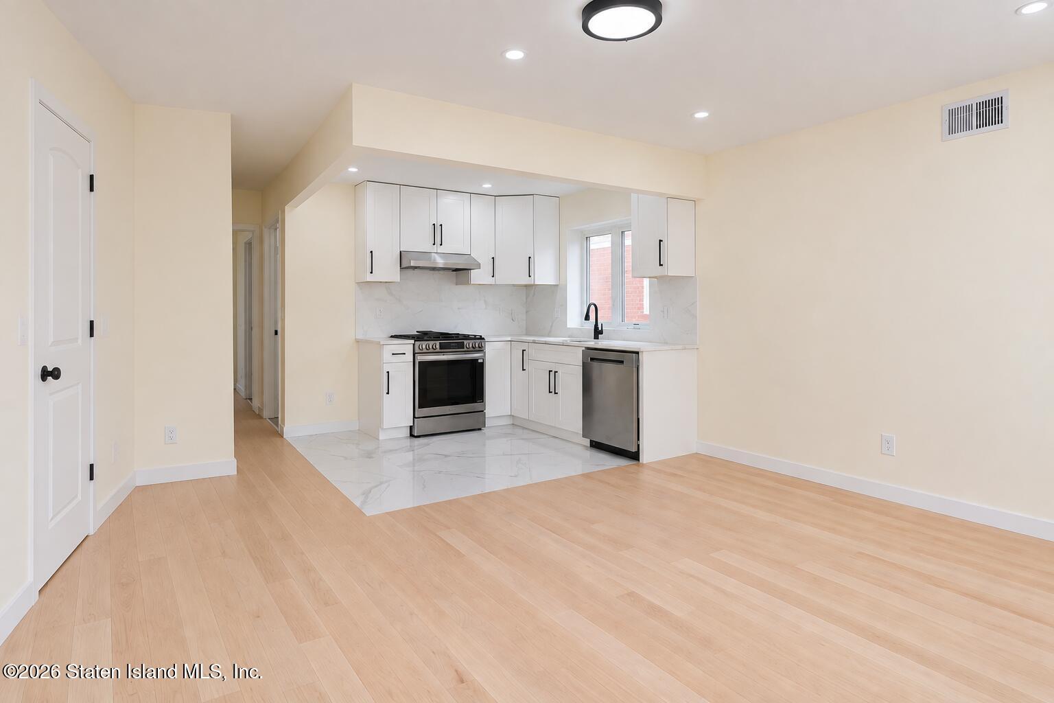 206 Bache Avenue, Staten Island, NY, 10306