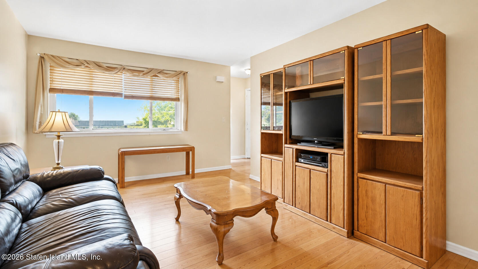 413-2 Willow Road Image 5