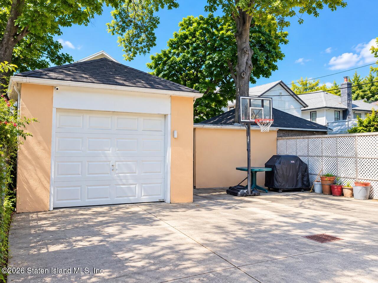 1740 E 27th Street, Brooklyn, NY, 11229 image 21
